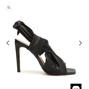 New with tags, dust bag- never worn schutz black ankle strap heel